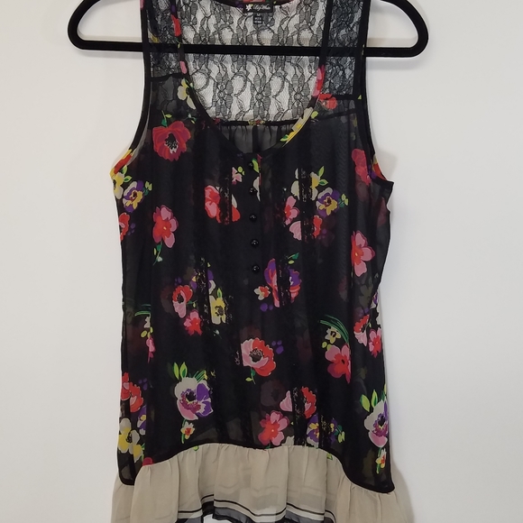 Lily White Tops - Lily White Top Sleeveless Floral Lace Medium